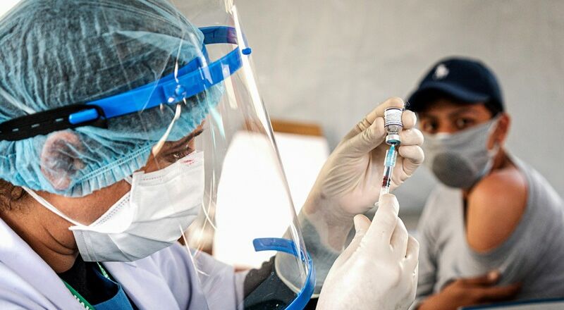 Các nhà nghiên cứu lo ngại sự do dự về Vaccine Covid ngày càng tăng ở các quốc gia đang phát triển